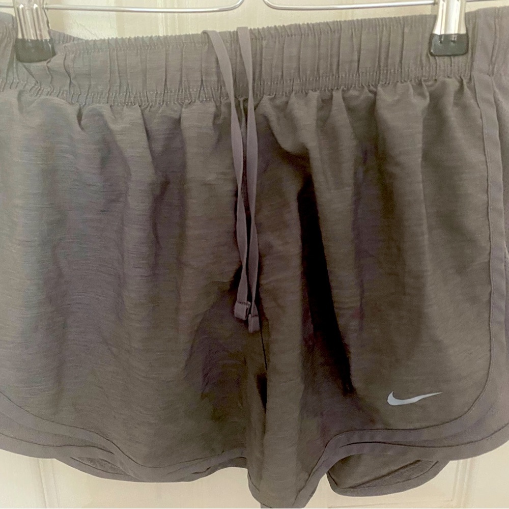 Nike Women’s Shorts Dri-Fit (Small)
